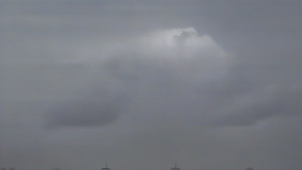 极端天气下的雨天与雷暴：解码自然界的狂暴交响曲